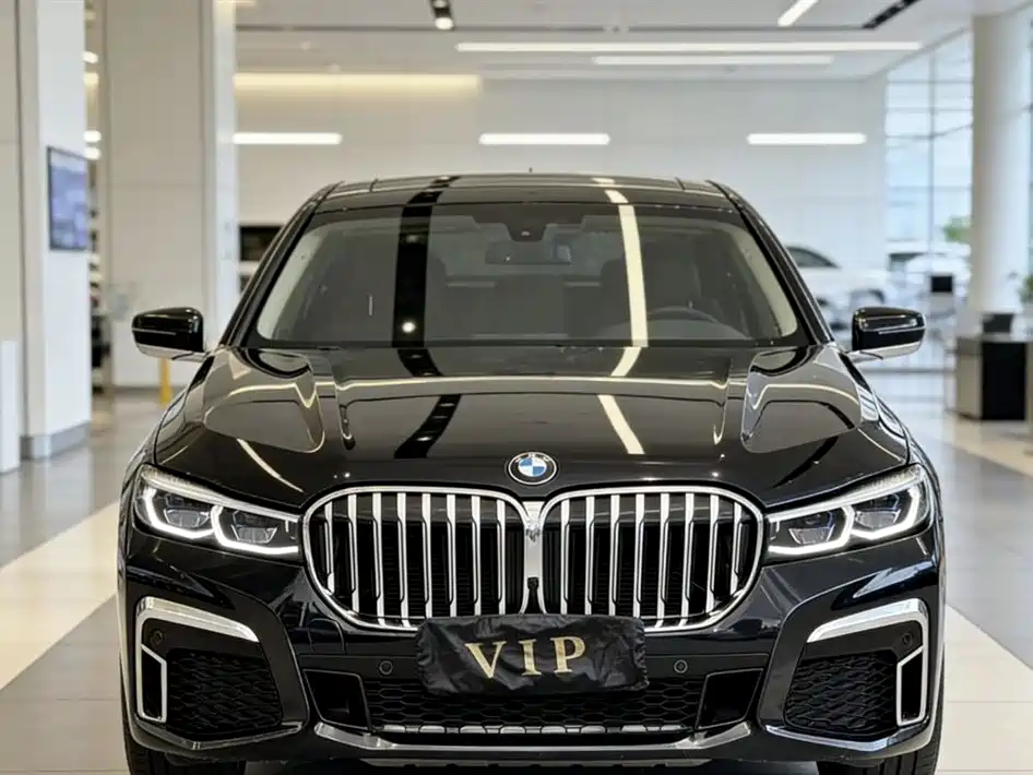 BMW 7 Series 2016 740Li Leading Edition фото 2