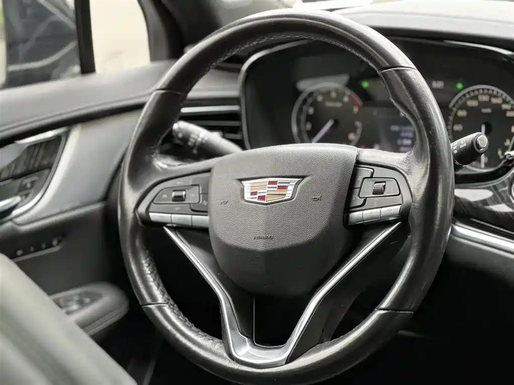 Cadillac XT6 2020 28T 6-Seater 4WD Luxury Ultimate Audio Edition фото 17
