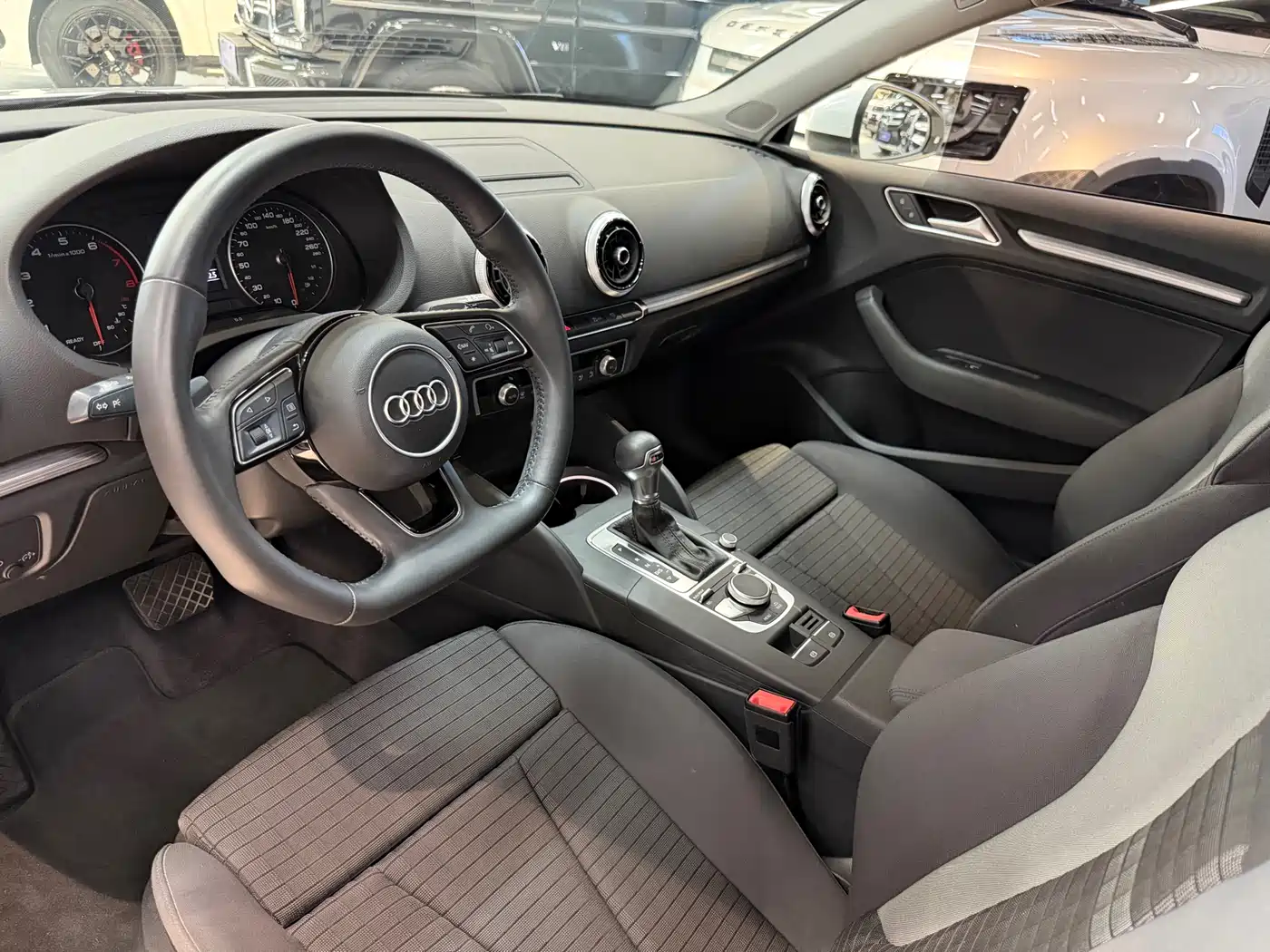 Audi A3 2018 30th Anniversary Sportback 40 TFSI Sport фото 3