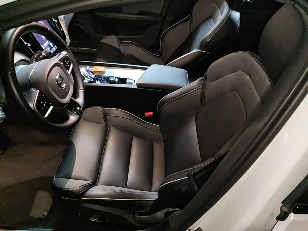 Volvo S60 2024 2025 B5 Elegance Sport Edition