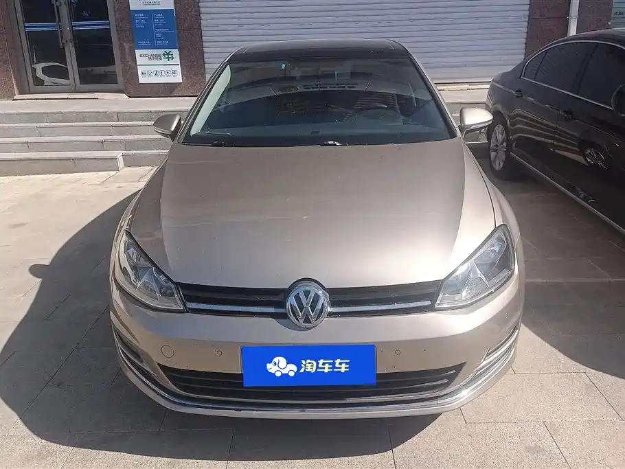 Volkswagen Golf 2017 1.6L Auto Comfort Millionth Edition фото 2