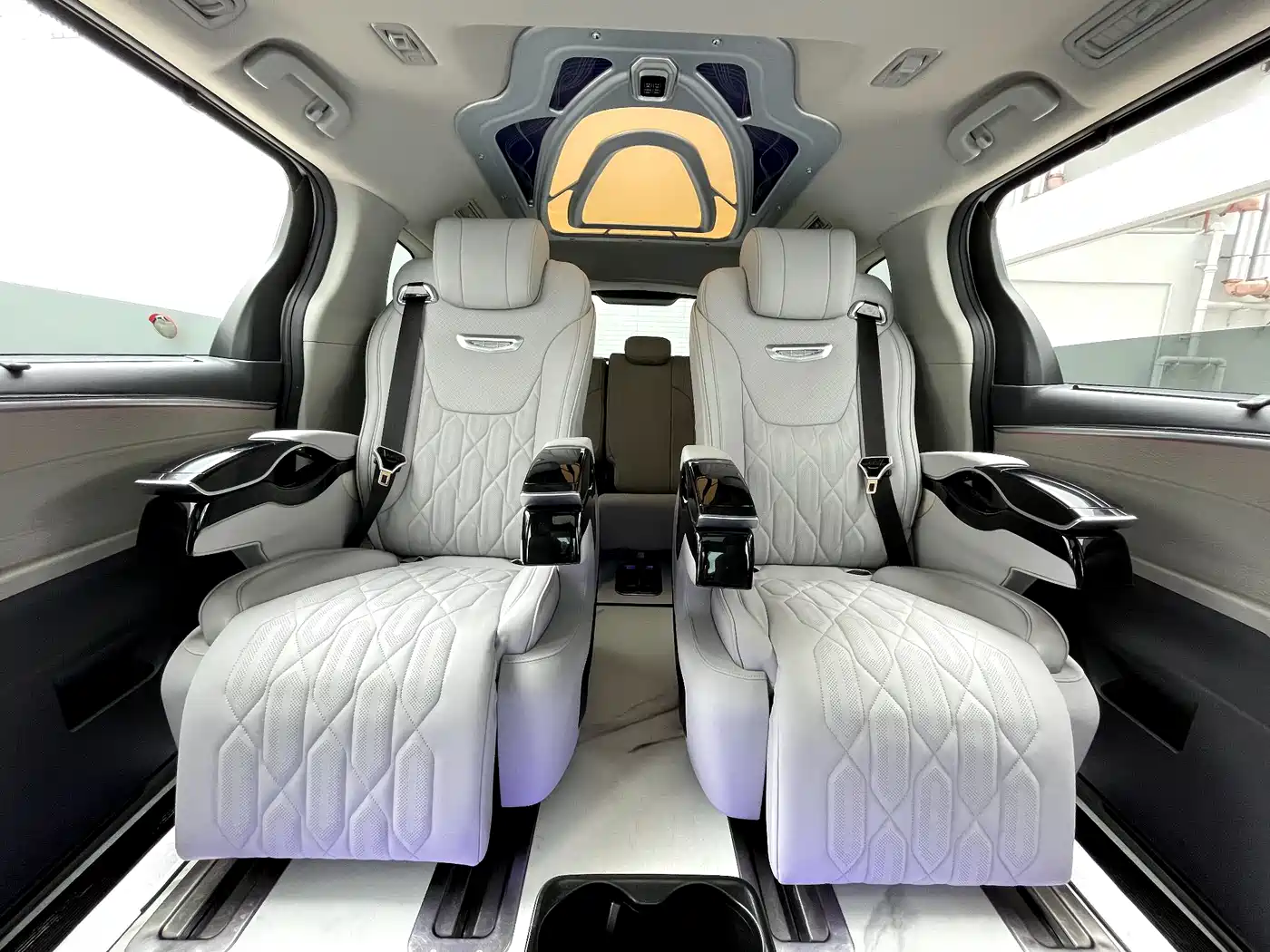 Toyota Sienna 2021 2.5L Hybrid Comfort Edition фото 11