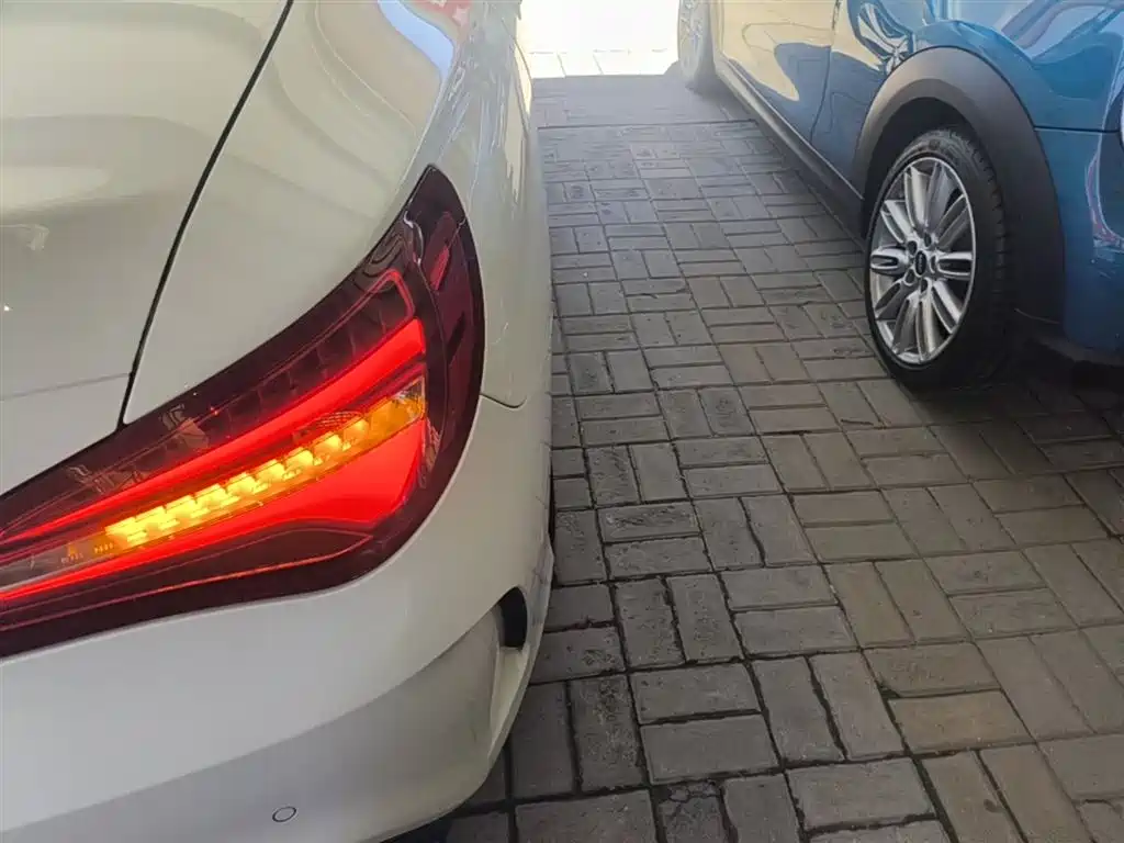 Mercedes-Benz CLA (Import) 2017 Facelift CLA 200 Style фото 8