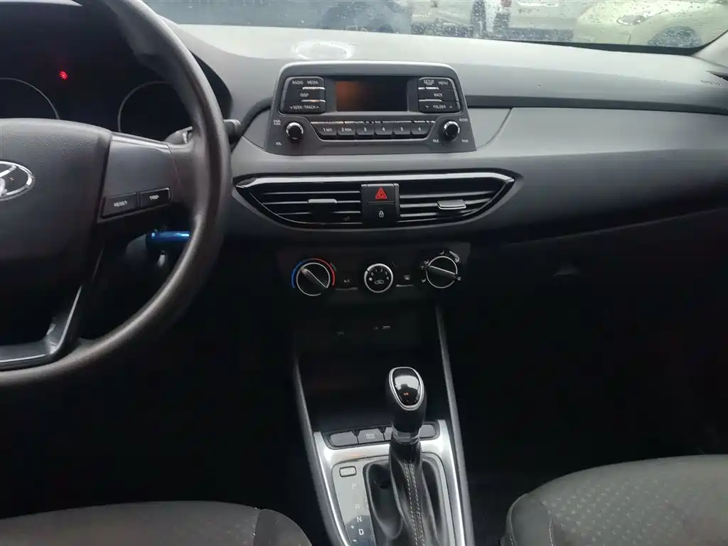 Hyundai Elantra 2020 1.6L Auto GL Pleasing Edition фото 13