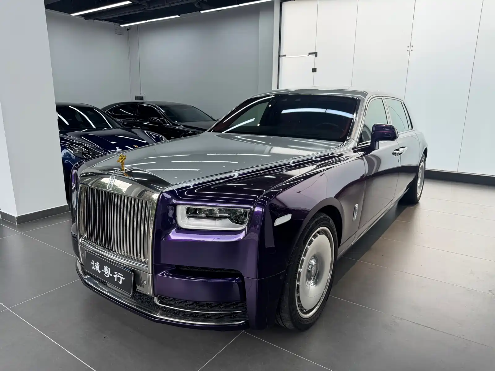 Фото 3 - Rolls-Royce Phantom