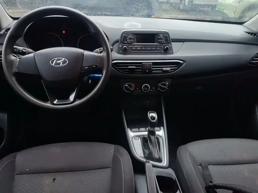 Hyundai Elantra 2020 1.6L Auto GL Pleasing Edition фото 10