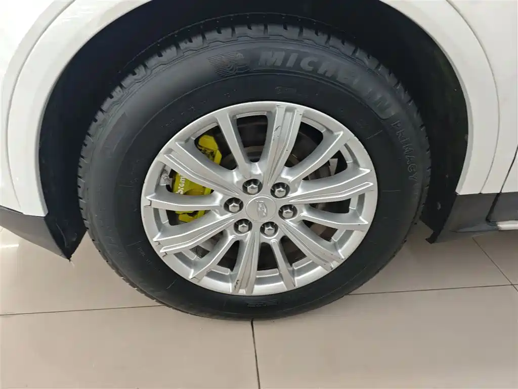 Cadillac XT5 2016 25T Technology Model фото 23