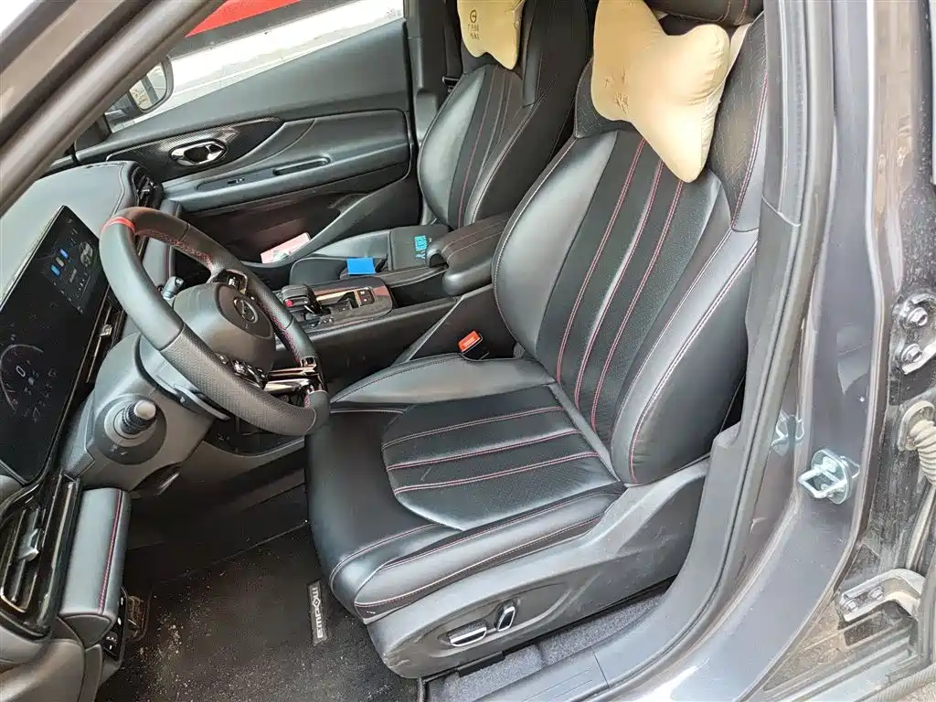 GAC Trumpchi Trumpchi Emkoo 2023 270T DCT J15 Edition фото 8