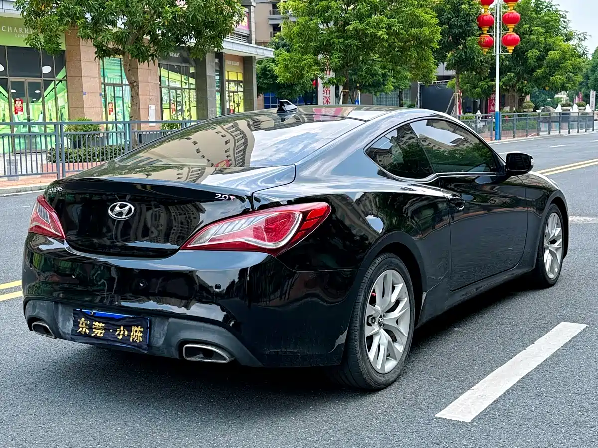 Hyundai Genesis Coupe 2012 2.0T Automatic Elegant Edition фото 8