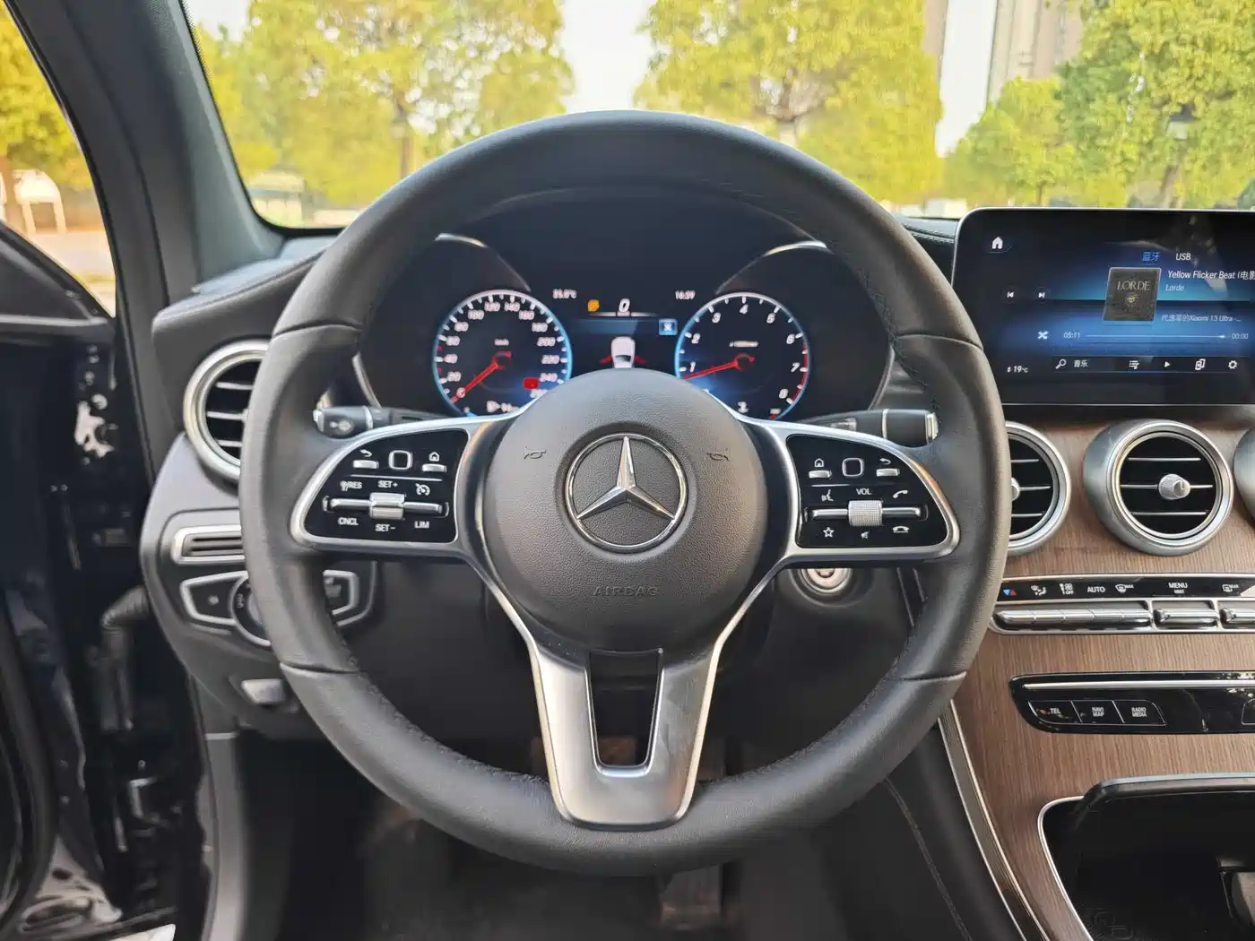 Mercedes-Benz GLC 2022 Model GLC 300 L 4MATIC Dynamic Edition фото 9