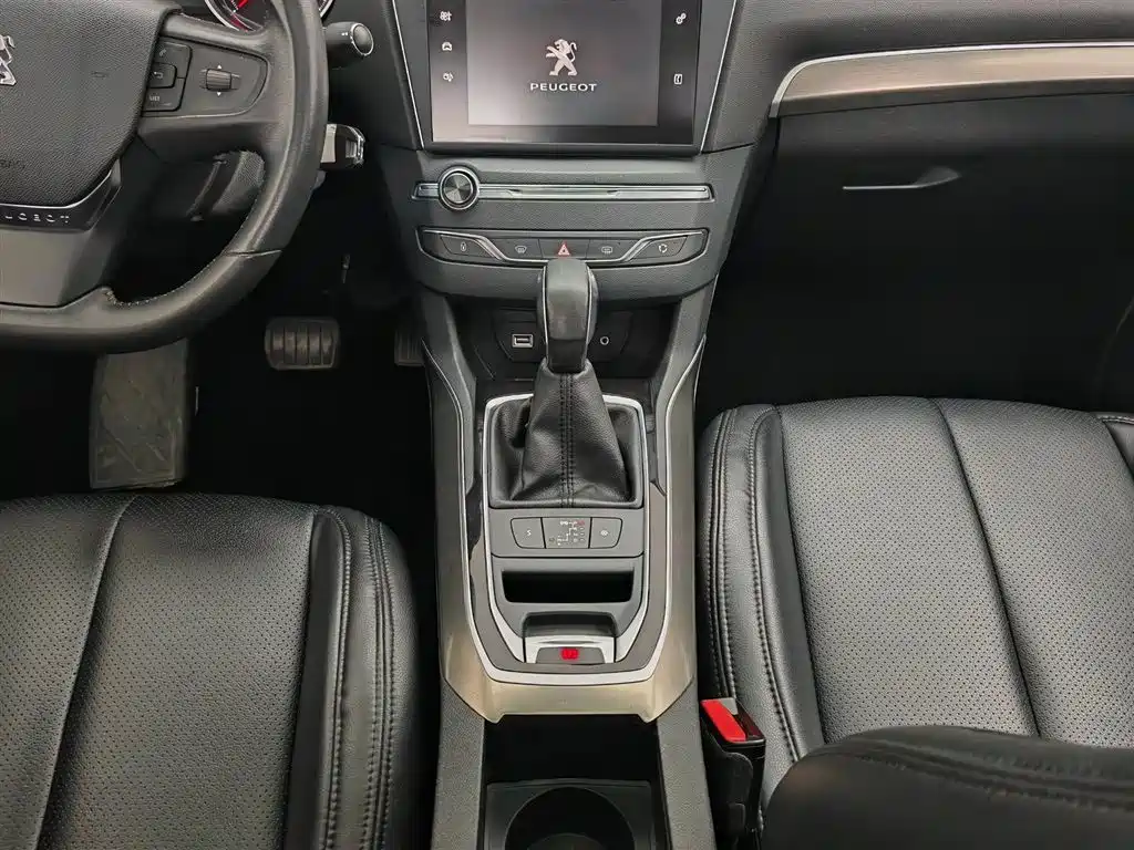 Peugeot 408 2016 1.6T Automatic Luxury Edition фото 13