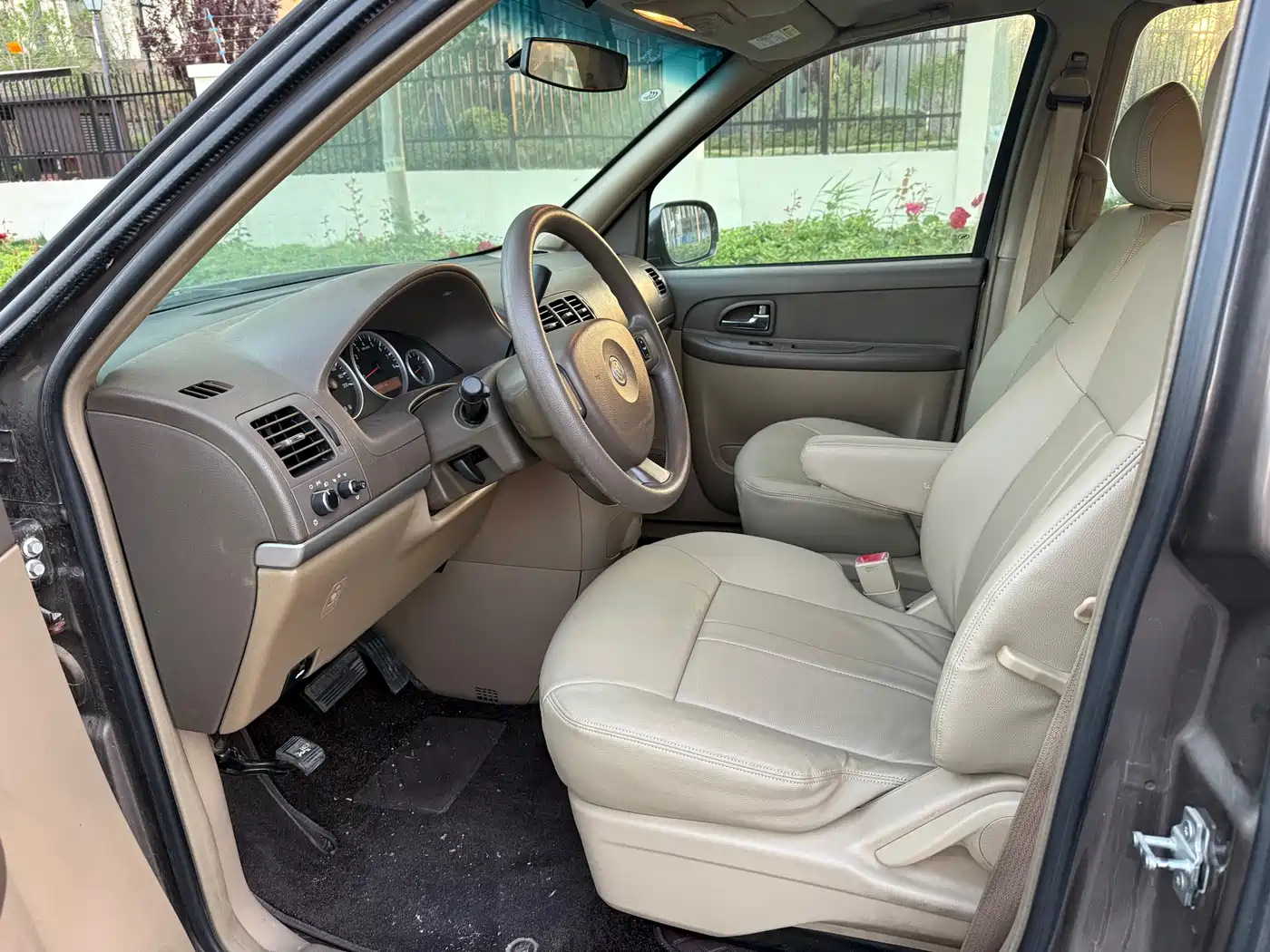 Buick GL8 2014 2.4L Classic Edition фото 4