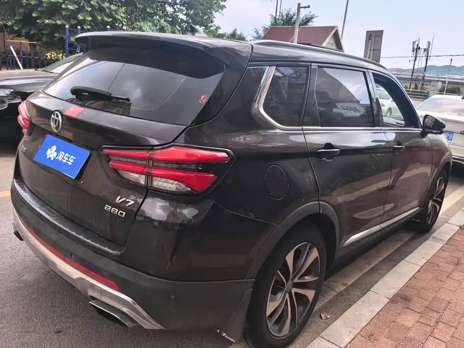 Zhonghua V7 2019 2018 280T DCT Premium 5-seater