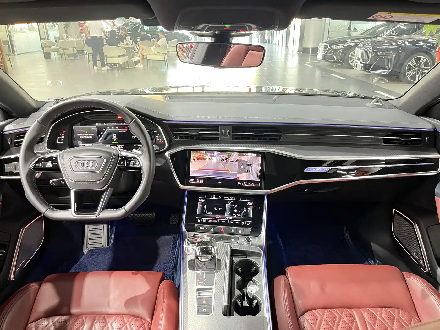 Audi A7L 2024 45 TFSI quattro S-line Black Warrior Edition фото 5