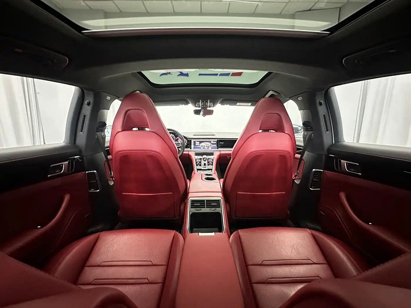 Porsche Panamera 2017 Panamera 3.0T фото 47
