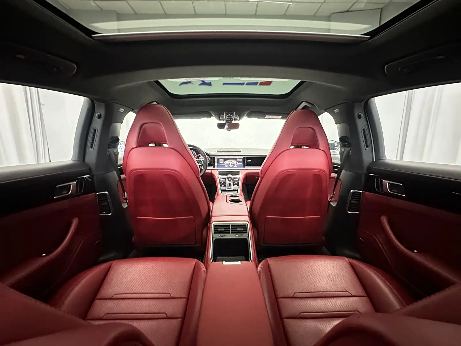 Фото 47 - Porsche Panamera
