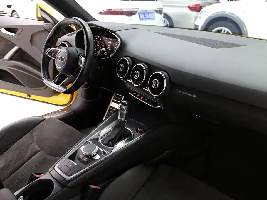 Audi TT 2017 2015 TT Coupe 45 TFSI quattro