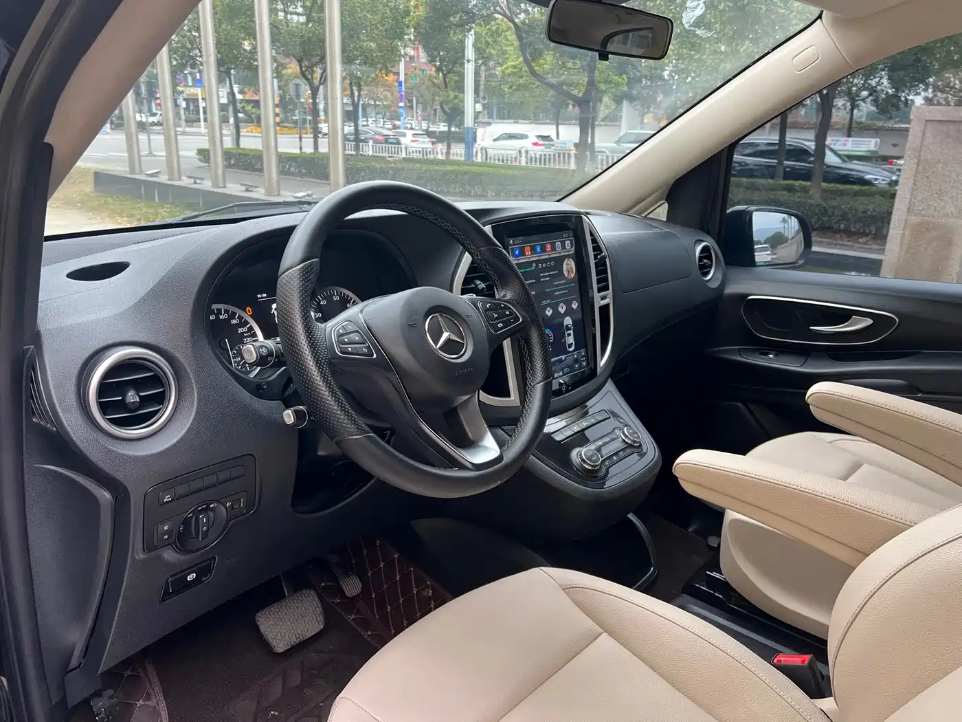 Mercedes-Benz Vito 2018 2.0T Business China V фото 11