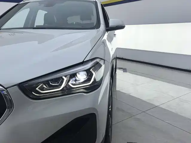 BMW X1 2022 sDrive25Li Leading — фото 5