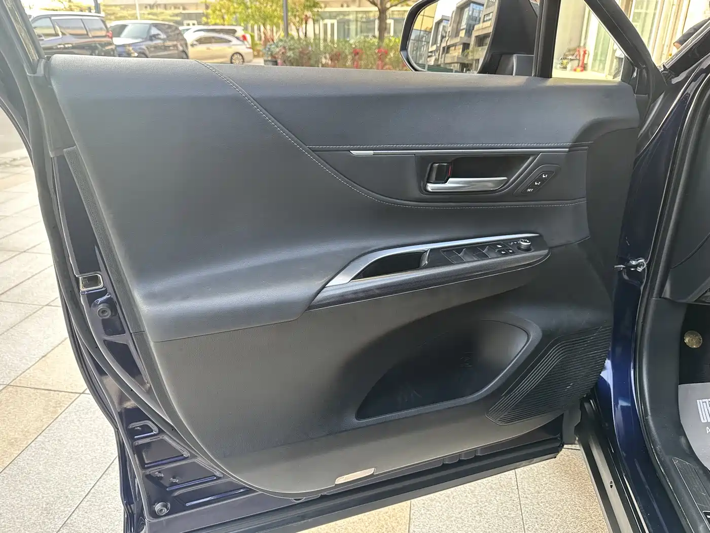 Toyota Lingfang HARRIER 2022 2.0L CVT 2WD Premium Edition фото 24