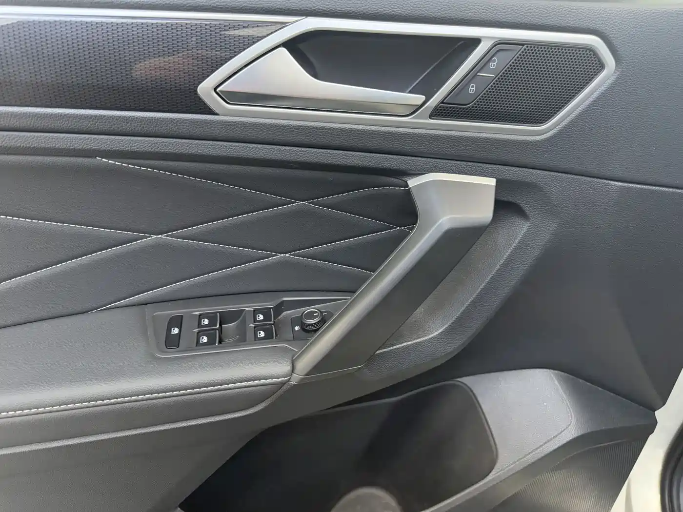 Volkswagen Tiguan L 2023 280TSI 2WD Trend Limited Edition фото 14