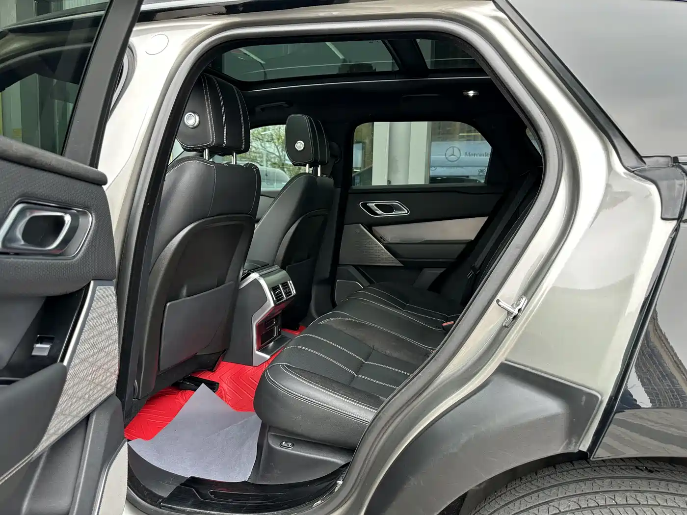 Land Rover Range Rover Velar 2018 P380 R-DYNAMIC SE фото 19