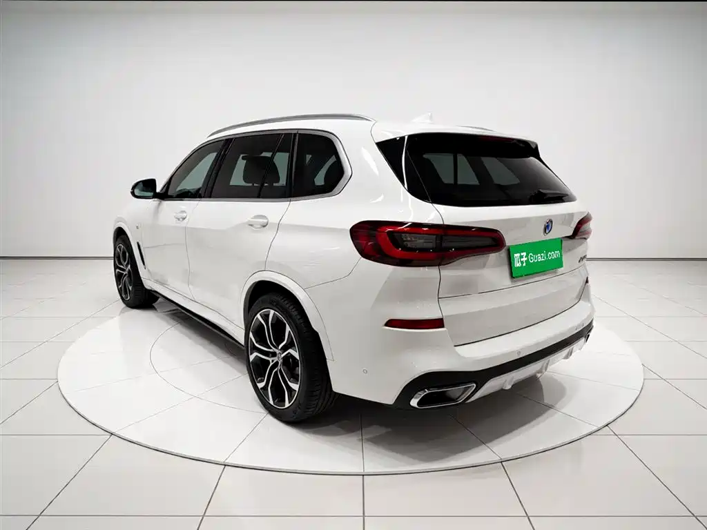 BMW X5 2022 xDrive 40Li Premium M Sport Package фото 5