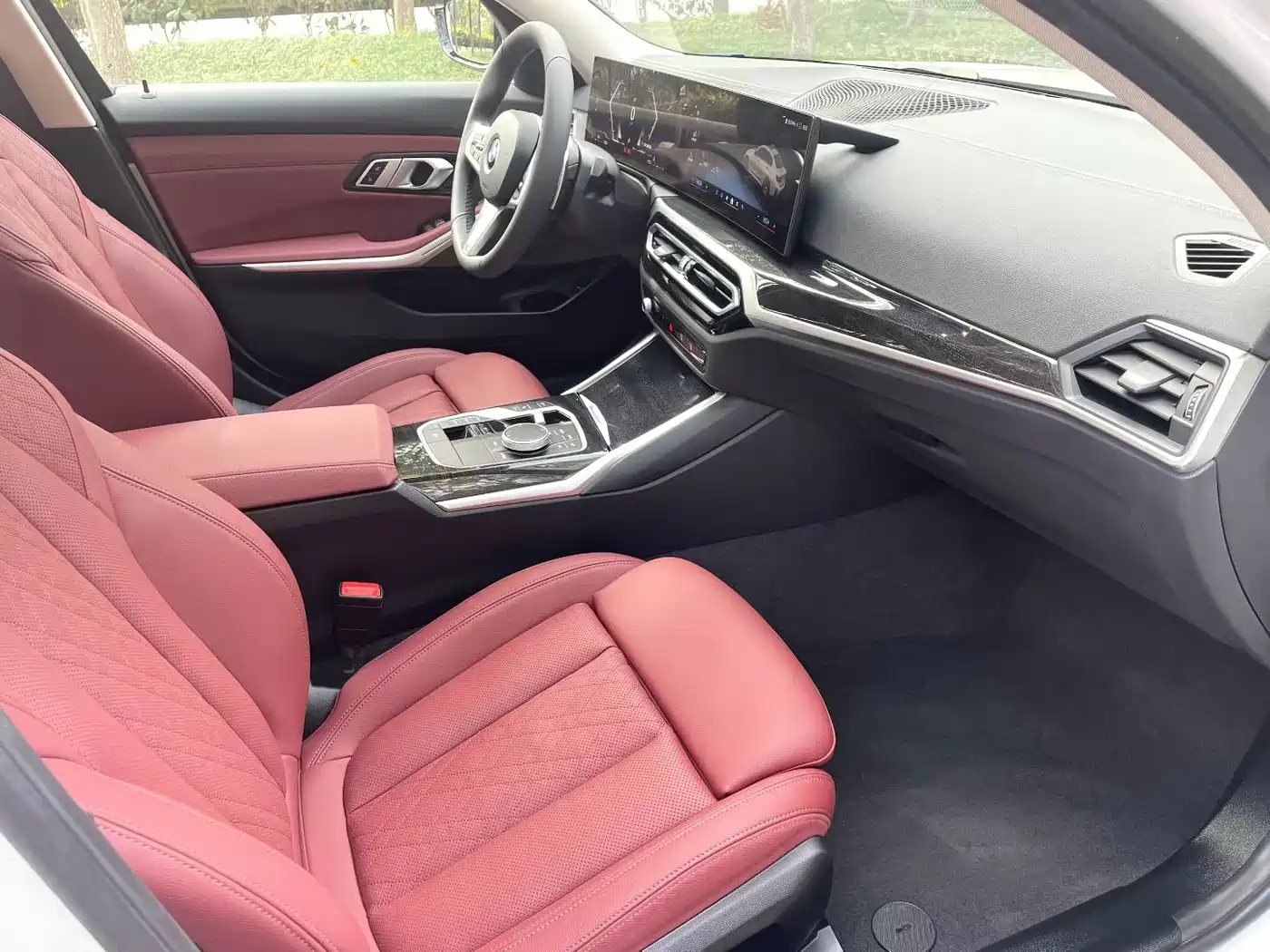 BMW 3 Series 2024 325Li M Sport Package фото 8