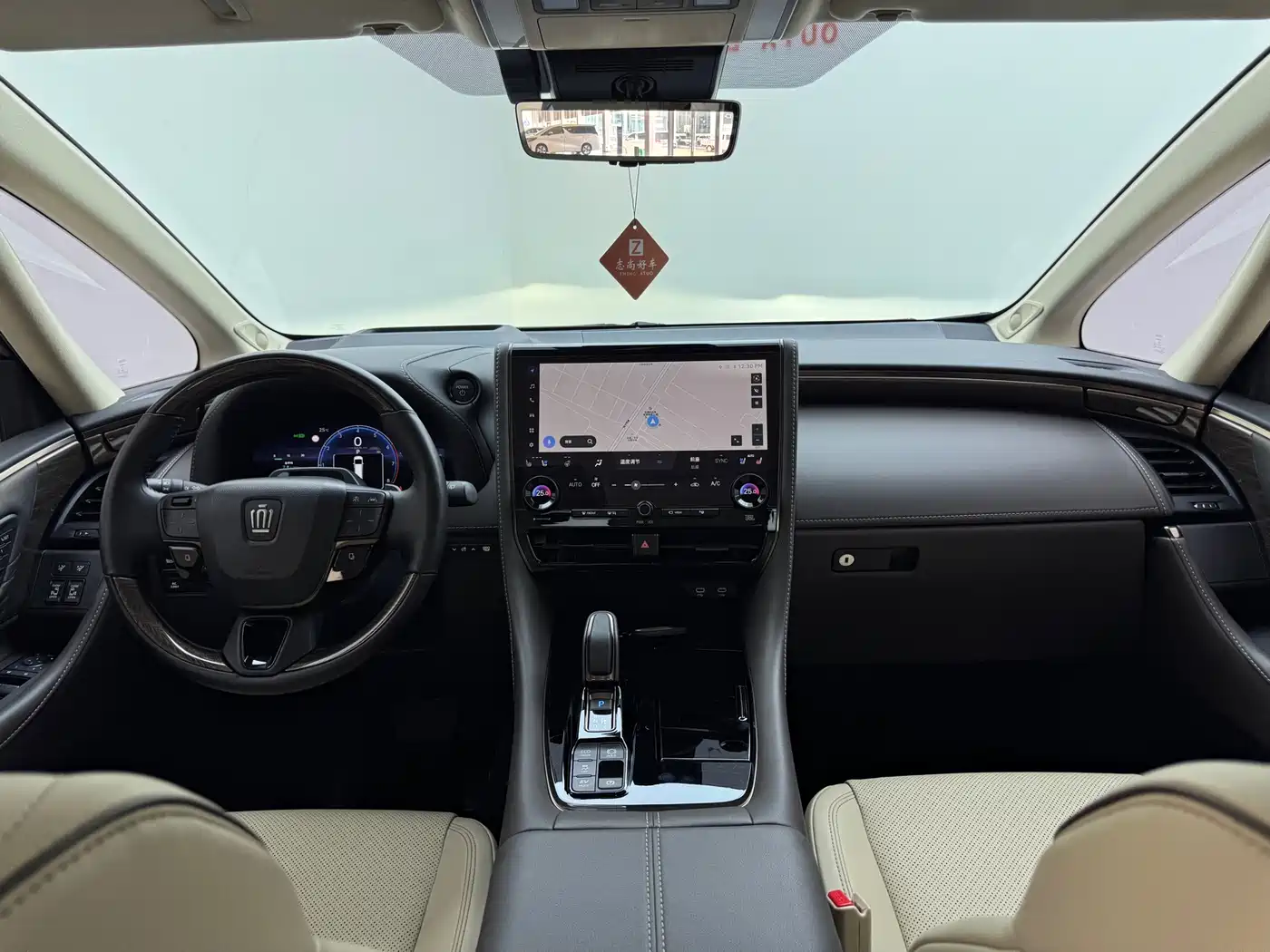 Toyota Vellfire 2024 Crown Hybrid 2.5L Premium Edition фото 8