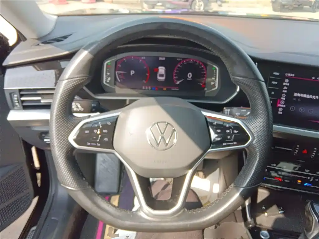 Volkswagen Passat 2022 330TSI Luxury Edition фото 11