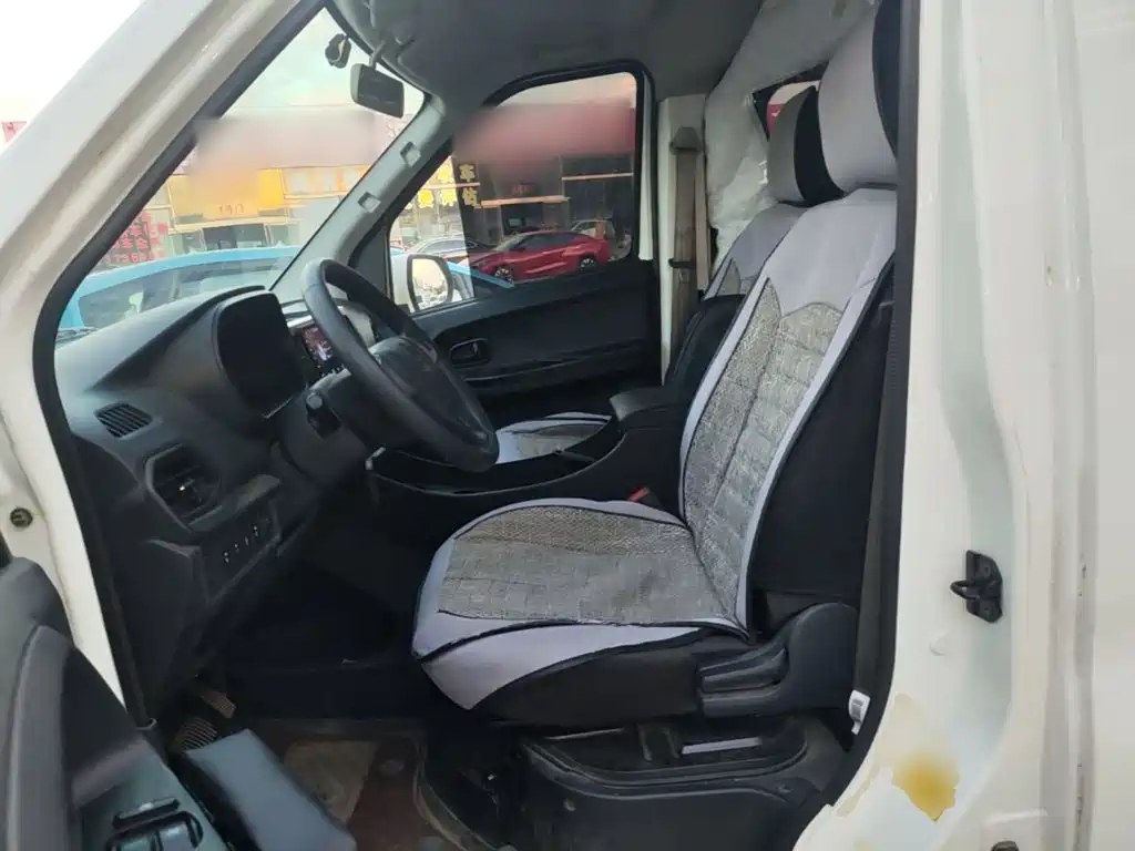 Changan Kaicheng Changan Ruixing EM60 2025 2025 Elite Model 6-seater 300km Dual Doors