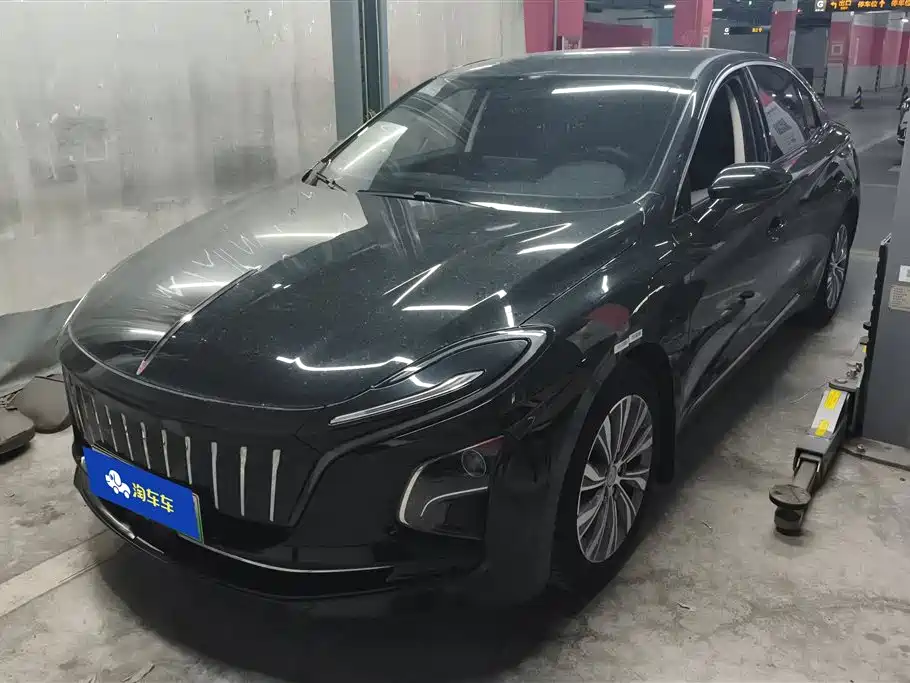 Hongqi E-QM5 2023 620km PLUS