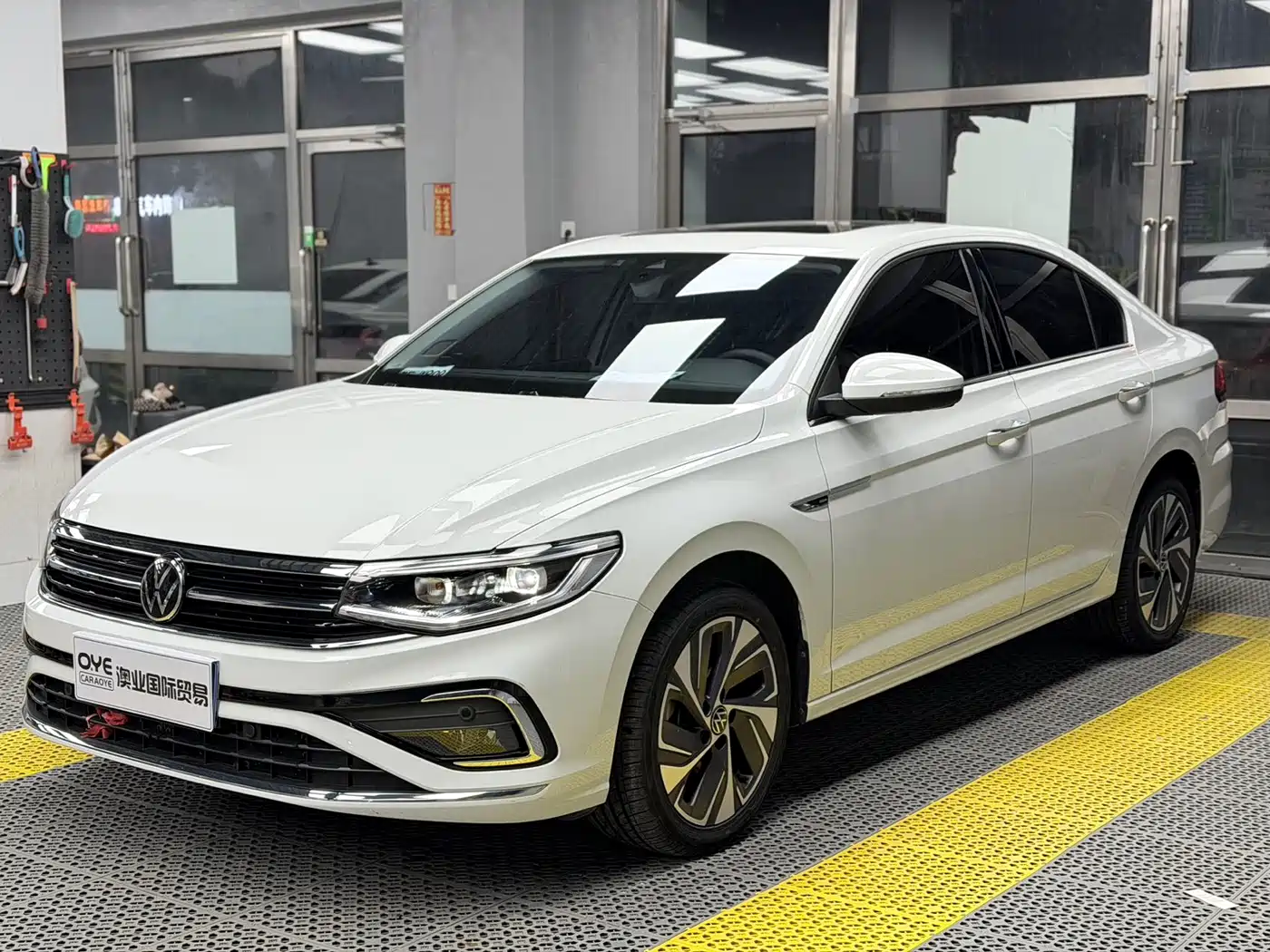 Volkswagen Bora 2023 280TSI DSG Prestige Edition