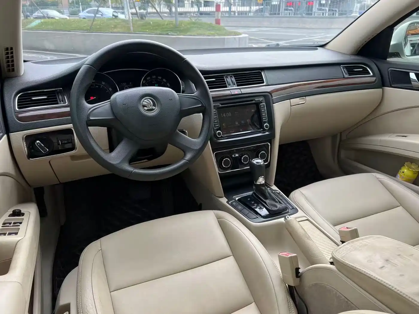 Škoda Superb 2013 1.8TSI Automatic Elite Edition фото 23