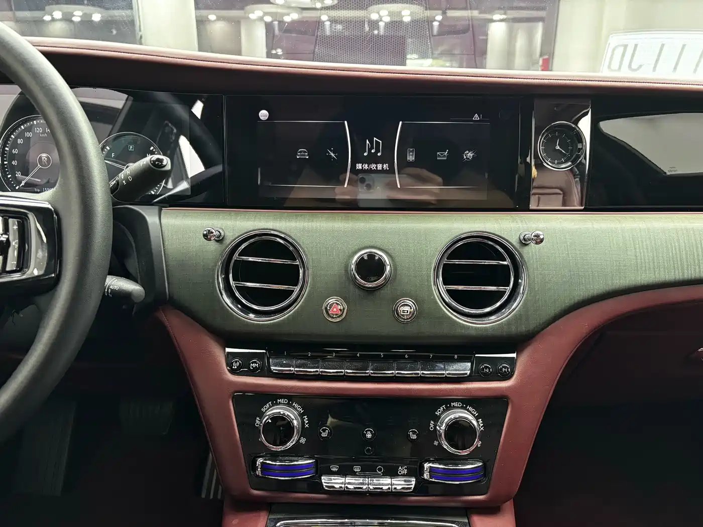 Rolls-Royce Ghost 2021 6.7T Long Wheelbase фото 22