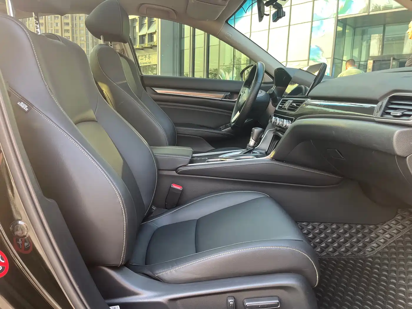 BMW 3 Series 2022 Facelift 325i M Sport Shadow Edition фото 9