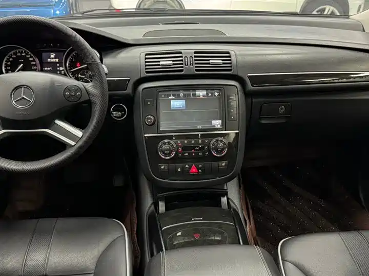 Mercedes-Benz R-Class 2015 R 320 4MATIC Luxury фото 8