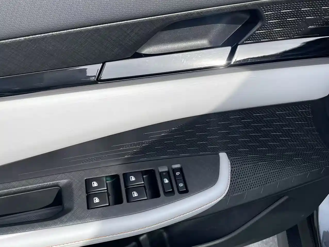 CHANGAN UNI V SMART IDD