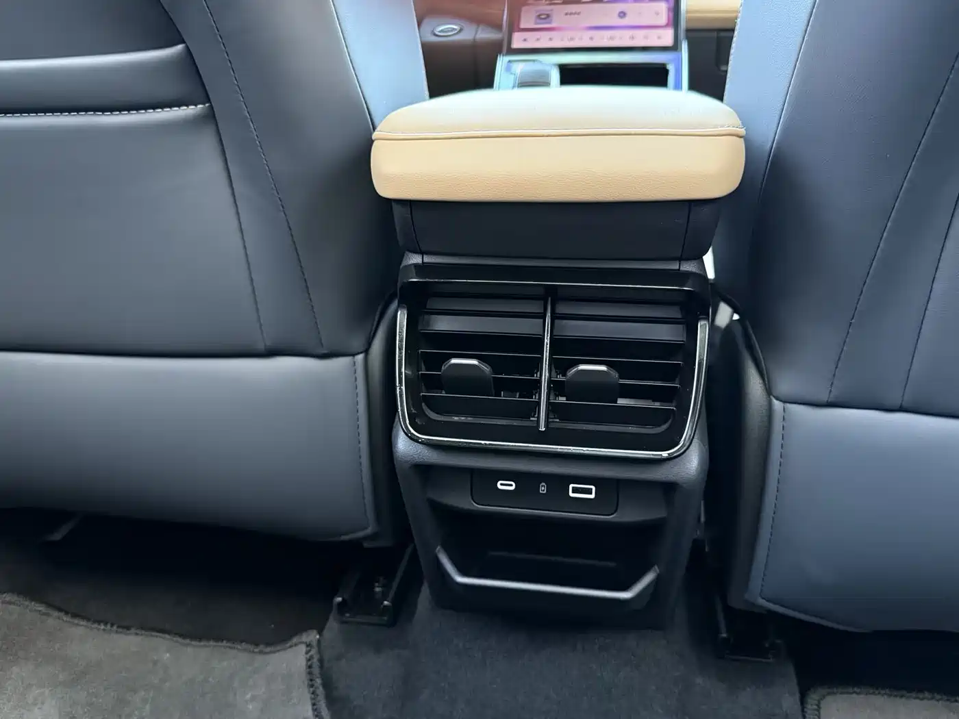 GEELY AUTOMOBILE BOYUE L