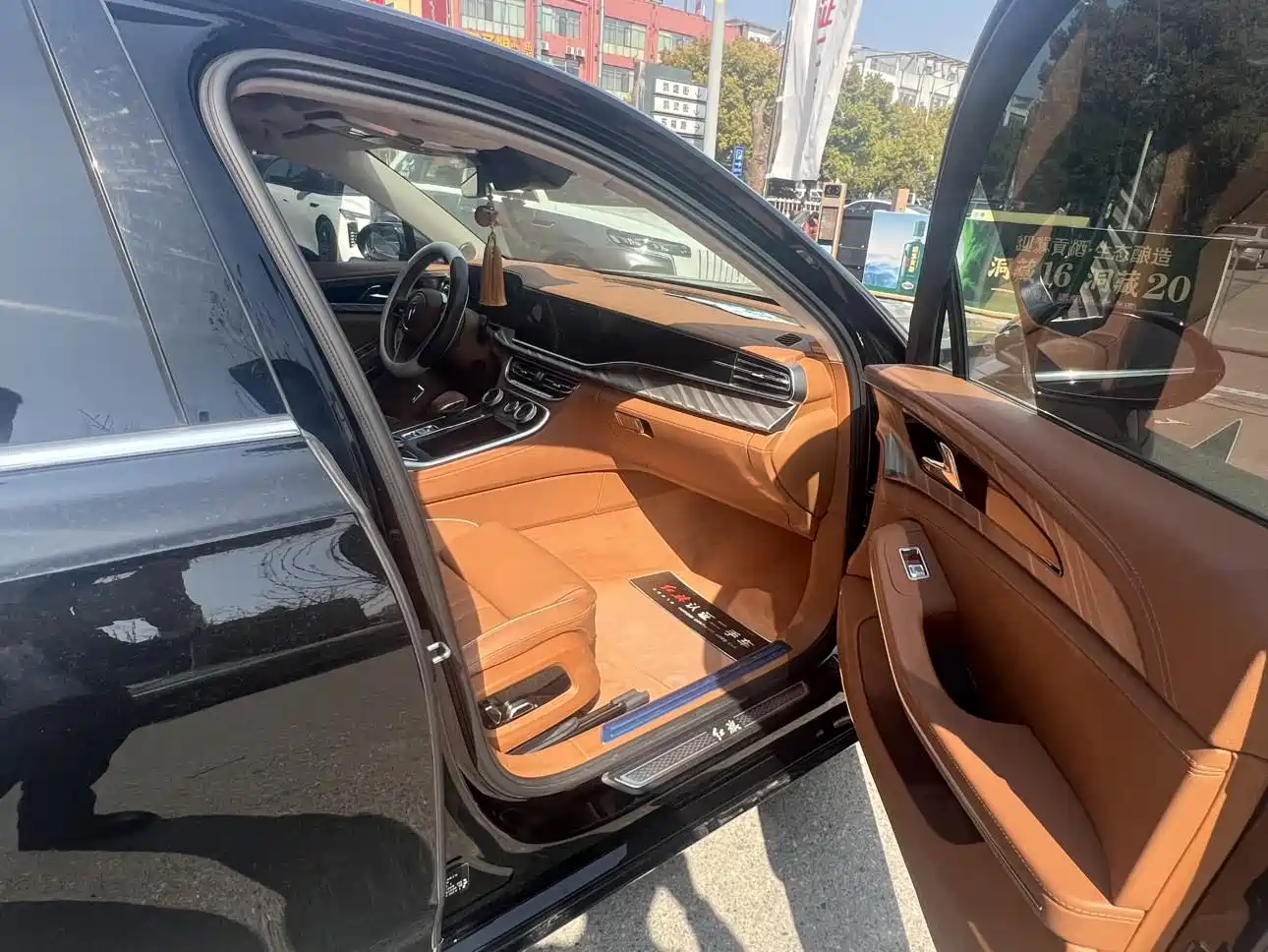 Hongqi H9 2022 2.0T Smart Connect Flag Enjoy Edition фото 7