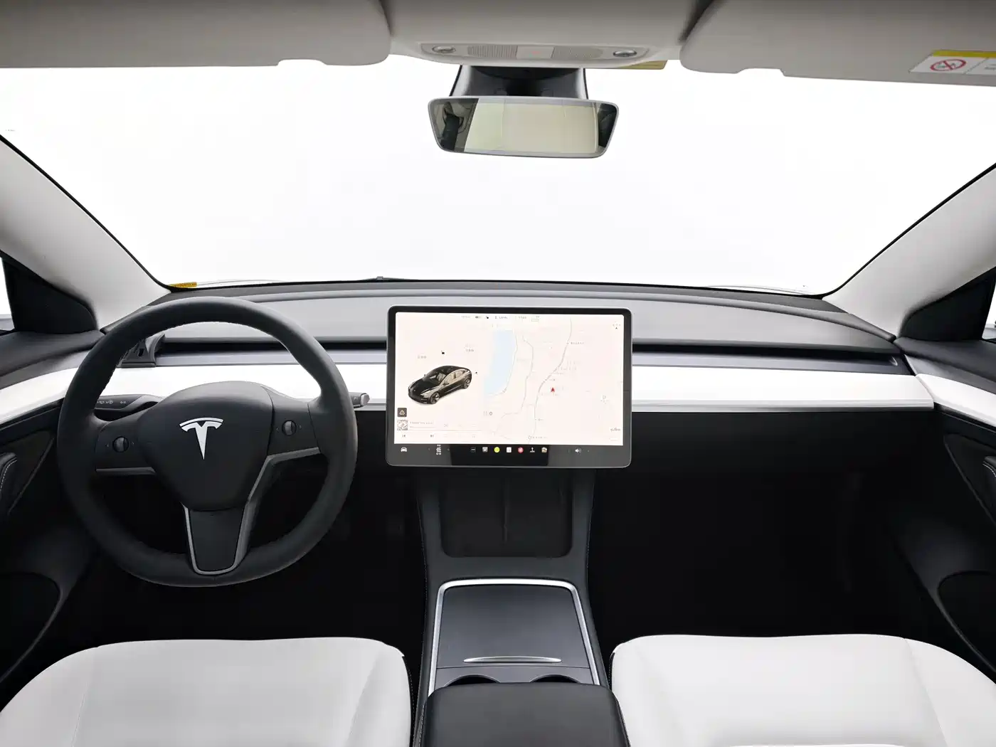 Фото 11 - Tesla Model 3