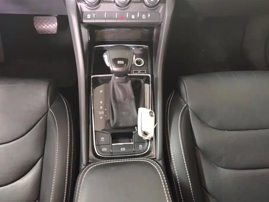 Škoda Kodiaq 2018 Facelift TSI330 7-seat 2WD Premium Luxury Edition фото 16