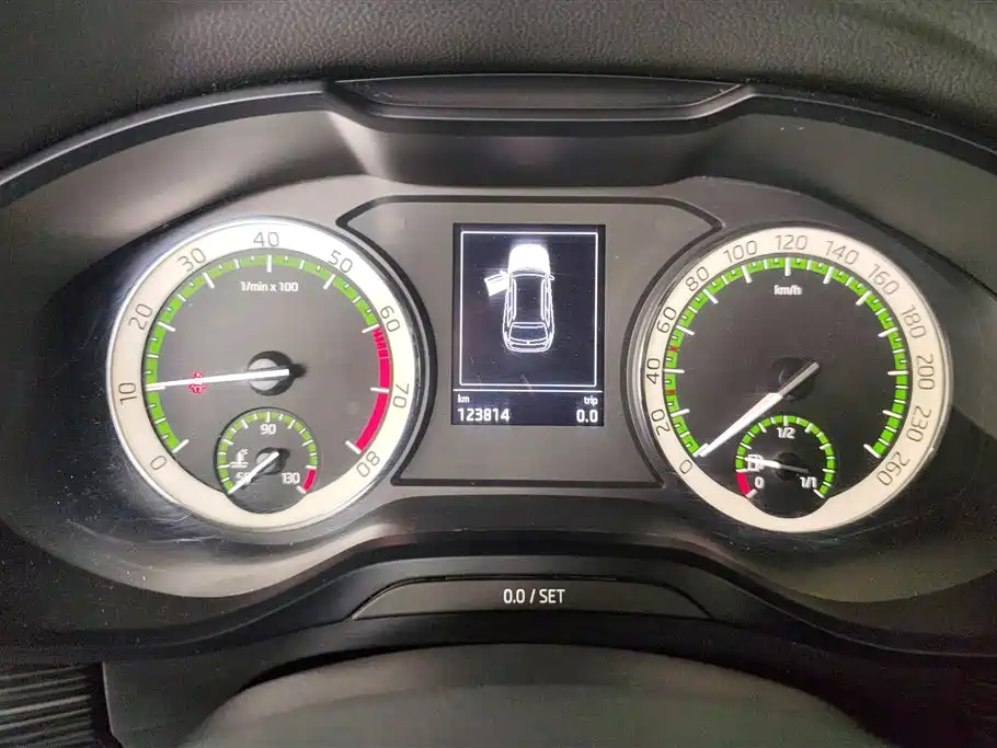 Škoda Kodiaq 2018 Facelift TSI330 7-seat 2WD Premium Luxury Edition фото 14