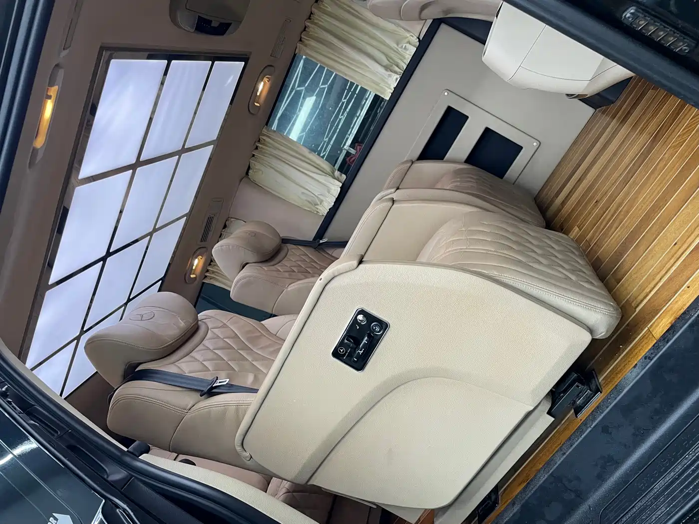 Mercedes-Benz Vito 2016 2.0T Elite Edition фото 12