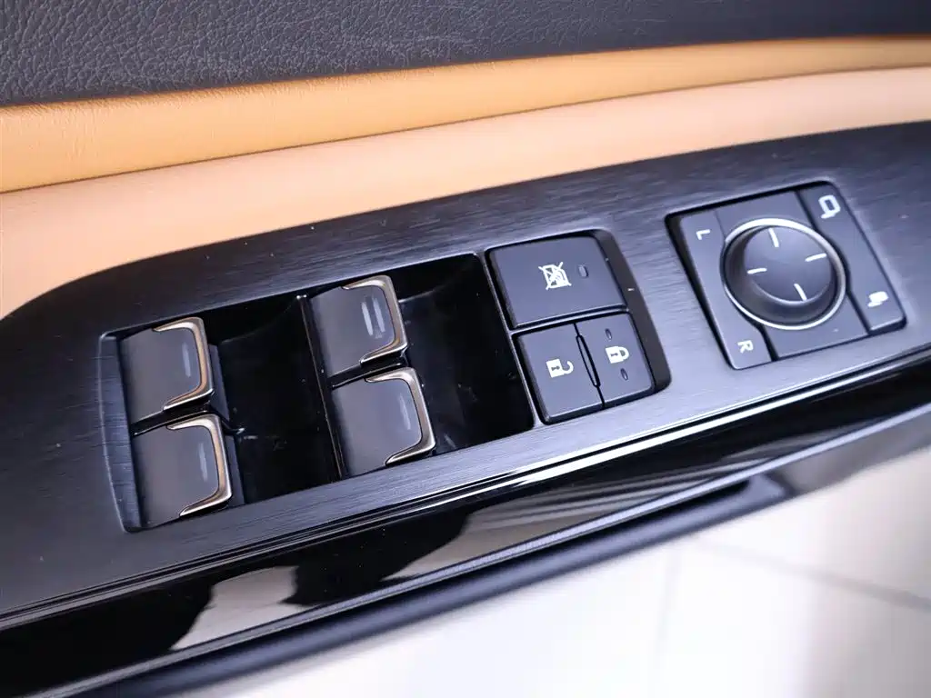 Lexus ES 2022 300h Excellence Edition фото 17