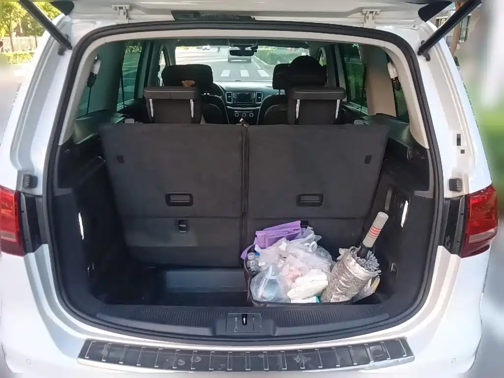 Volkswagen Sharan 2019 2018 Facelift 380TSI Comfort 6-seater