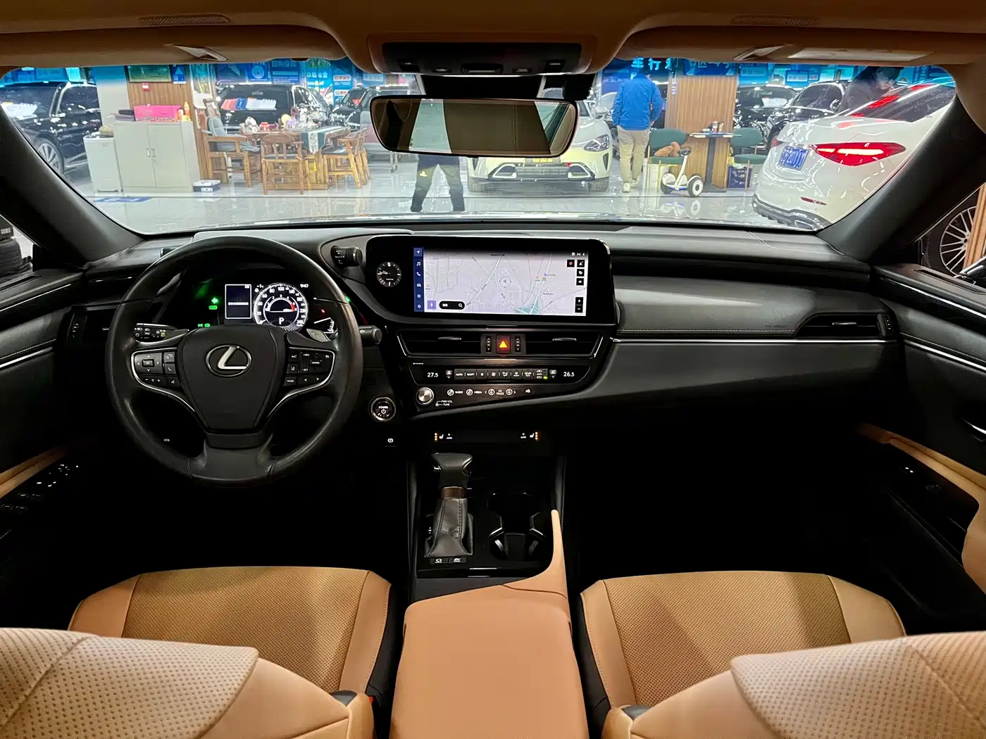 Lexus ES 2022 300h Excellence Edition фото 11