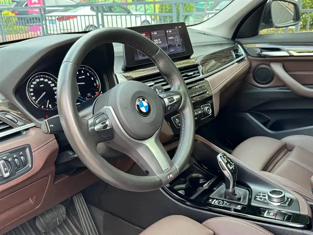 BMW X1 2020 xDrive25Li Premium Edition фото 22