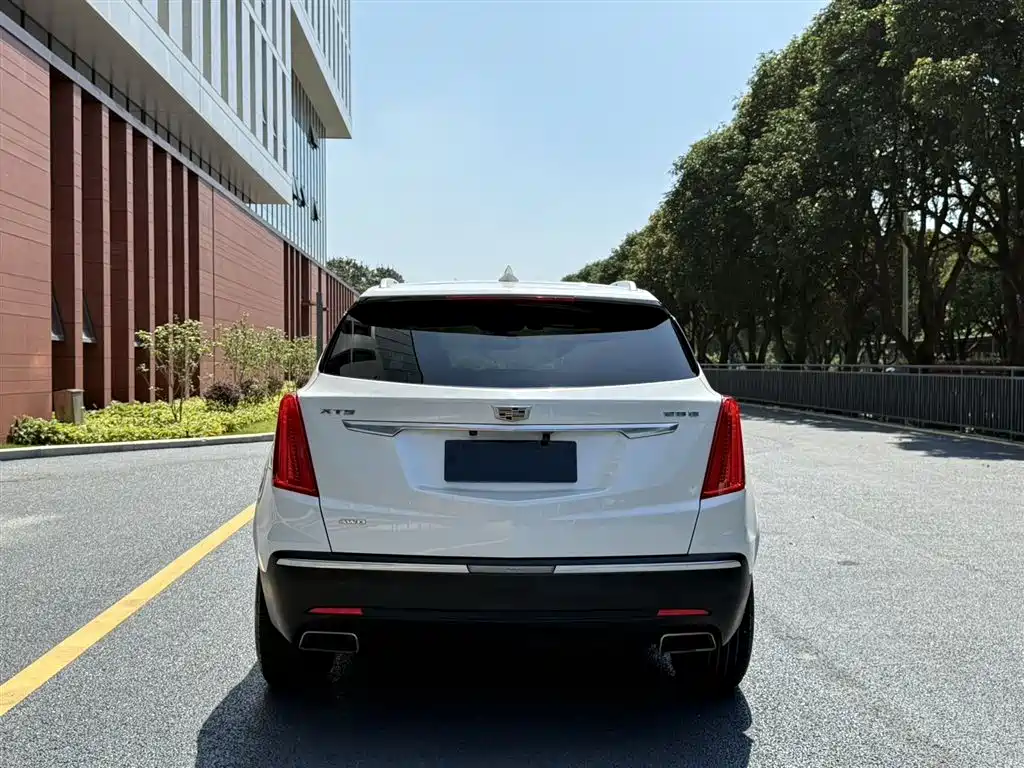 Cadillac XT5 2018 28E AWD Technology Model фото 8