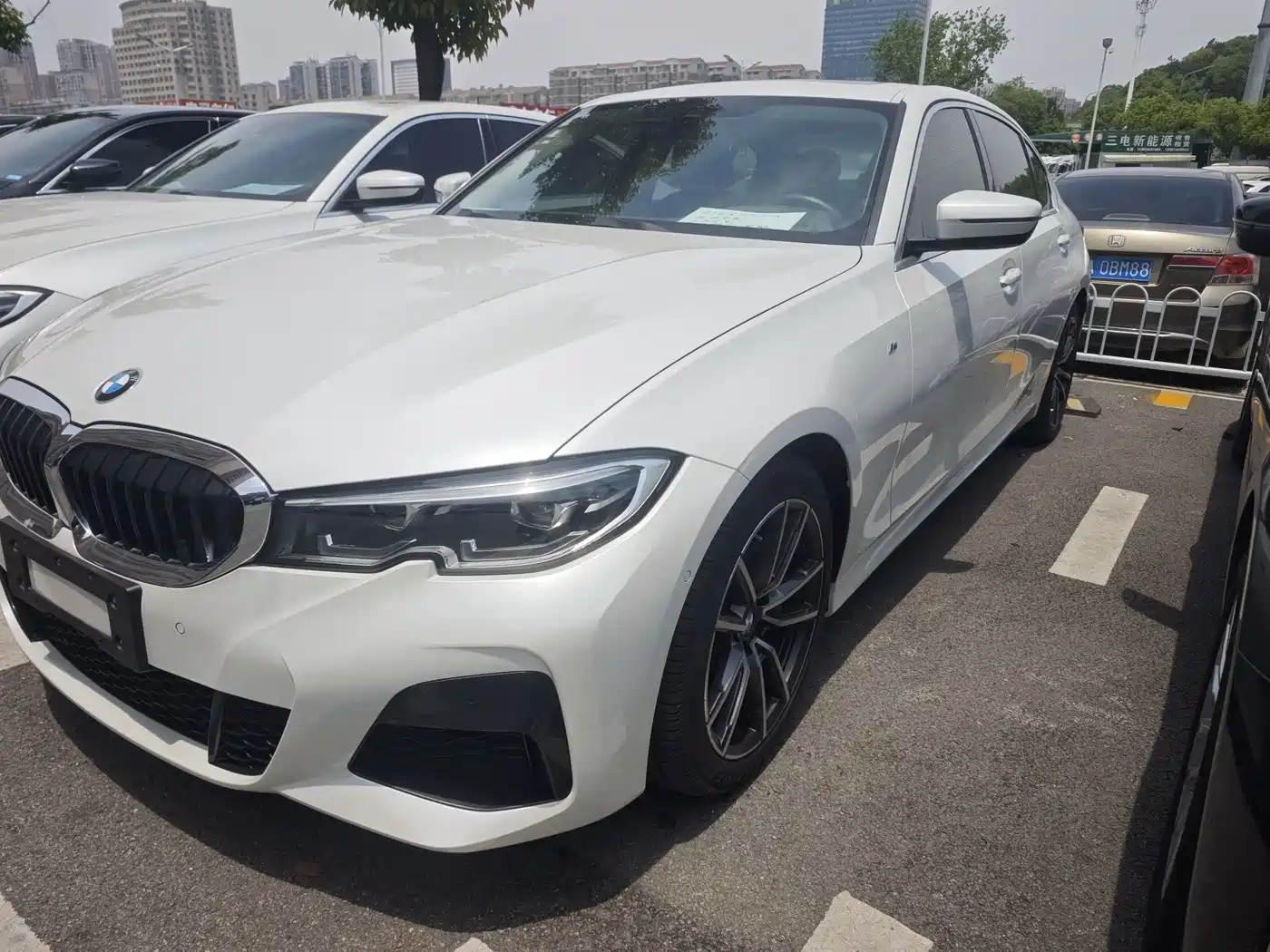 BMW 3 Series 2021 325Li M Sport Package фото 5